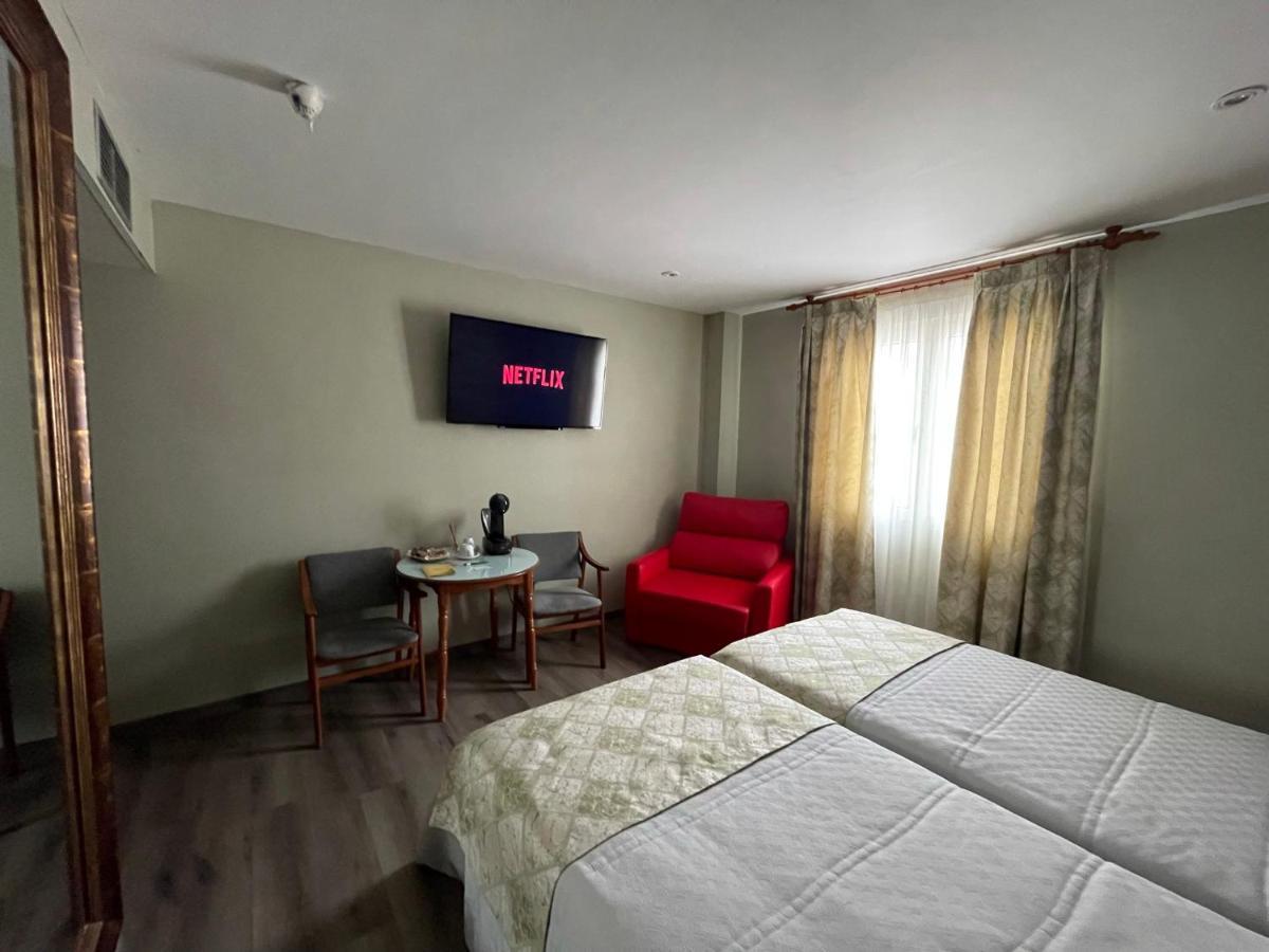 La Siesta Motel Villamarciel Eksteriør bilde